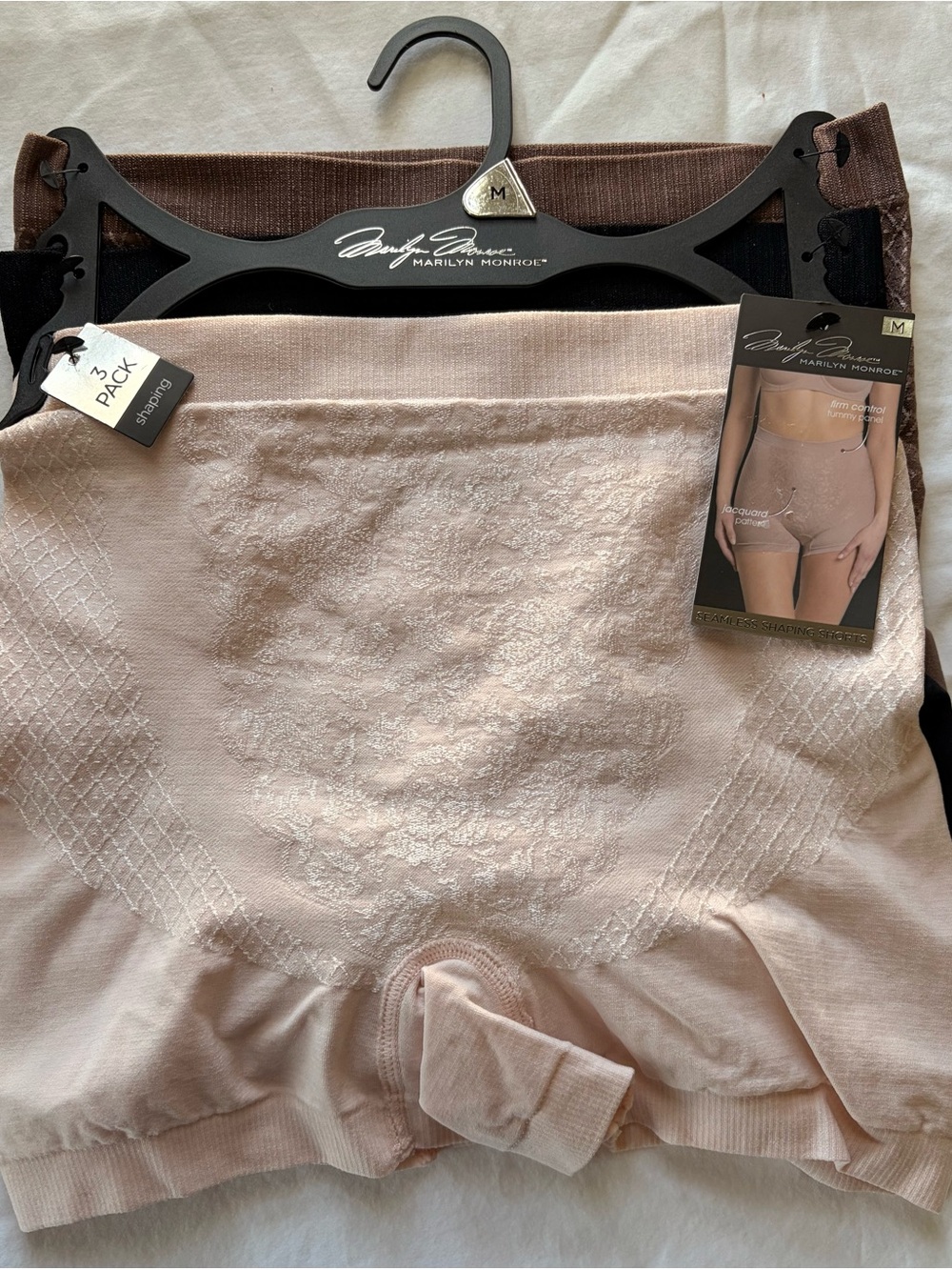 Marilyn Monroe 3 Pack Seamless Shaping Shorts Firm Control Size M NWT